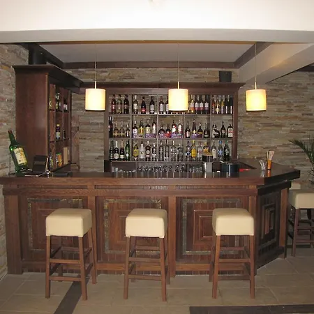 Ваканционна къща Salena In Chairite